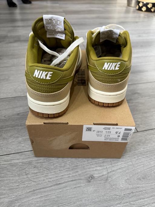 Buy & Sell Ravensthorpe Kirklees - Photos for Nike dunk low brand new in box uk size 5.5