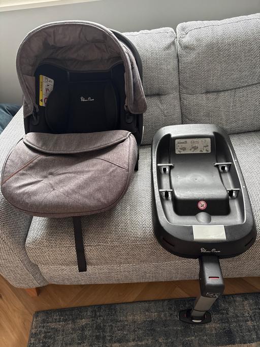 Buy & Sell Wilmslow Cheshire East - Photos for Reduced Car seat & Isofix
