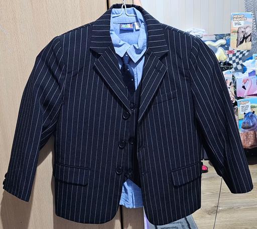 Buy & Sell Walworth South East London - Photos for 5 pieces set boys suit
