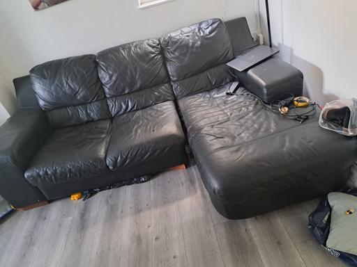Buy & Sell Clapham South West London - Photos for Black Leather Right Hand Sided Sofa