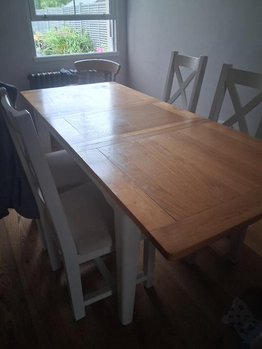 Buy & Sell High Wycombe Buckinghamshire - Photos for extending table 4.chairs in staines middlesex