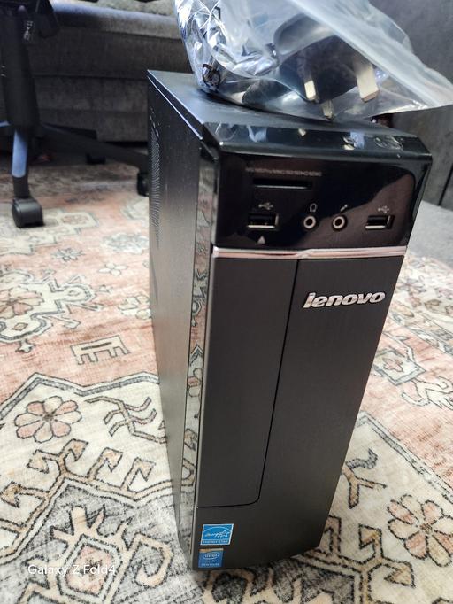 Buy & Sell Hammersmith West London - Photos for lenovo 90C2