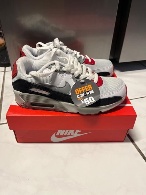 Buy & Sell Beckton East London - Photos for Nike Air Max trainers