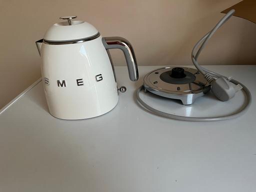 Buy & Sell Dunstable Central Bedfordshire - Photos for Smeg mini cream kettle (cream colour)