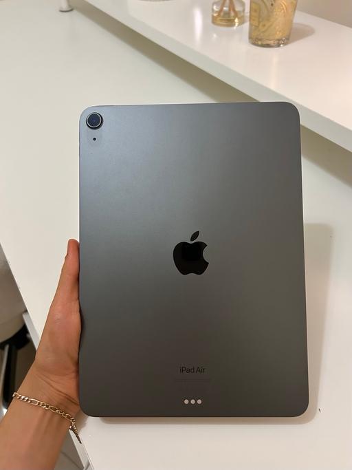 Buy & Sell Streatham Common South West London - Photos for Apple Ipad Air 10.9” 2022 5th Gen WiFi 64GB