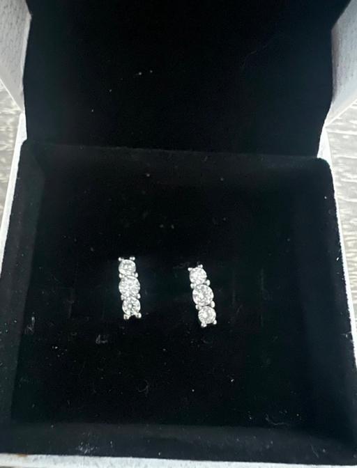 Buy & Sell Stretford Trafford - Photos for Pandora silver earrings