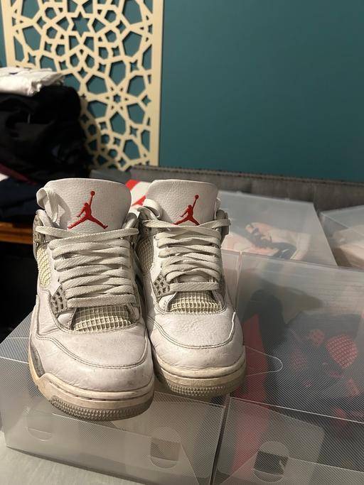 Buy & Sell Devons Road East London - Photos for Jordan 4s