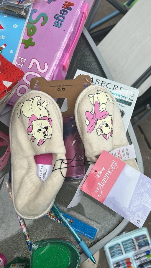 Buy & Sell Darlaston Walsall - Photos for Slippers