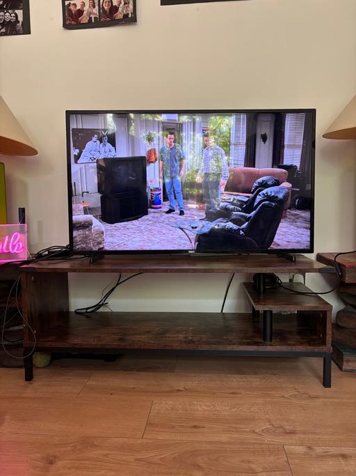Buy & Sell Waterloo Central London - Photos for Wooden tv stand