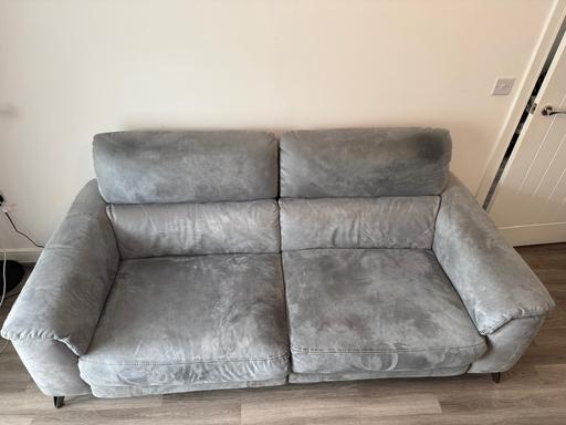 Buy & Sell Wavendon Milton Keynes - Photos for Electric Reclining Sofa