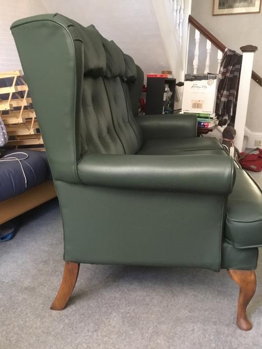 Buy & Sell Wellington College Bracknell Forest - Photos for Green leather sofa