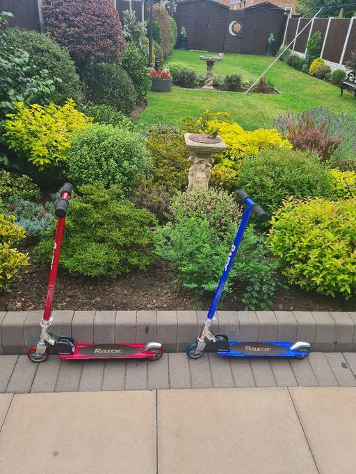 Buy & Sell Hasbury Dudley - Photos for 2 razor scooters