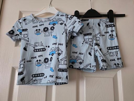 Buy & Sell Blackpool Town Centre Blackpool - Photos for Transport shorts & t shirt set age 4 yrs NEW