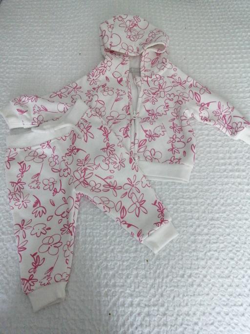 Buy & Sell Wednesfield Wolverhampton - Photos for 6/9mths Girls