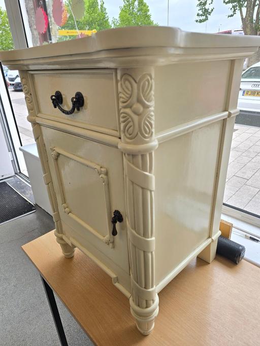 Buy & Sell Quarry Bank Dudley - Photos for bedside table