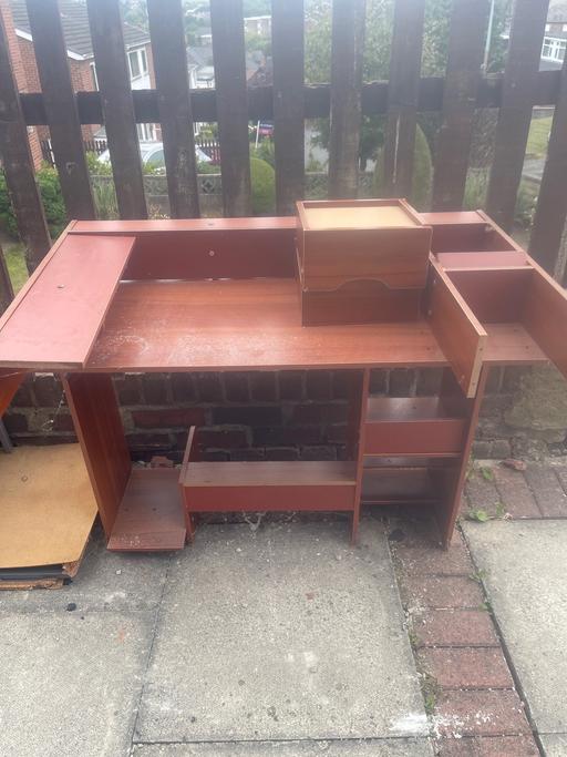 Buy & Sell Batley Kirklees - Photos for Free desk. In good condition