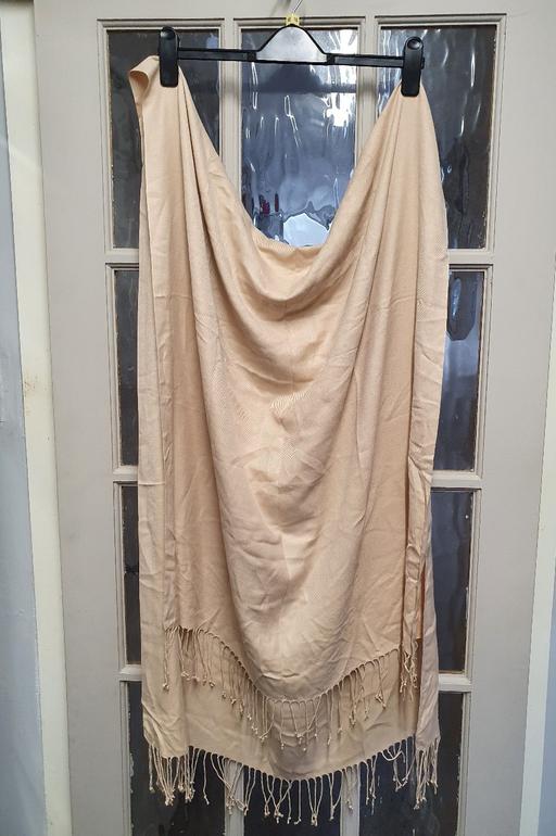 Buy & Sell Oxley Wolverhampton - Photos for New scarf
