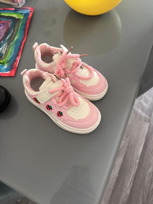 Buy & Sell Dudley Port Sandwell - Photos for Trainers