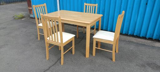 Buy & Sell Cheslyn Hay South Staffordshire - Photos for Modern Dining Table and Chairs