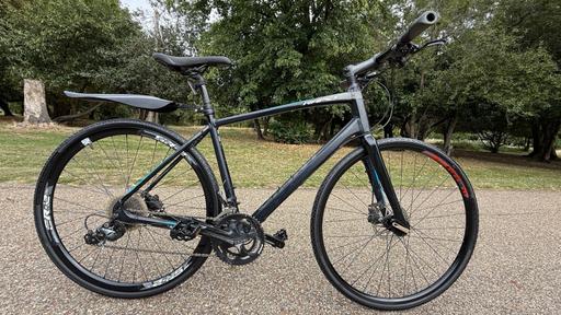 Buy & Sell Shepherd`s Bush West London - Photos for Unisex Bike, Giant Rapid 1 Hybrid Bike