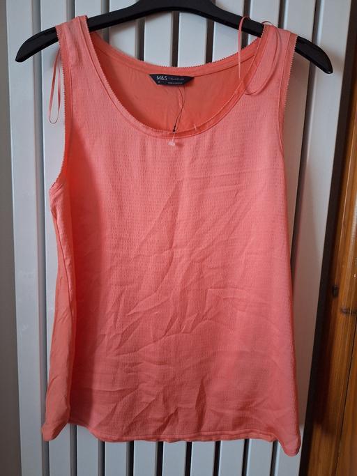 Buy & Sell Ettingshall Park Wolverhampton - Photos for New without tags size 8 M&S top