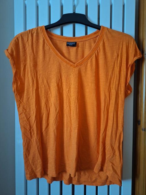 Buy & Sell Ettingshall Park Wolverhampton - Photos for Size 16/18 Orange Tshirt