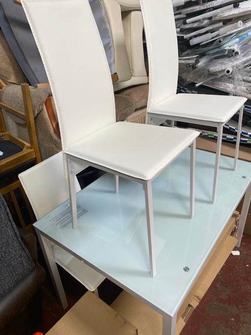 Buy & Sell Coventry City Centre Coventry - Photos for Lido White Dining Table & 4 White Chairs