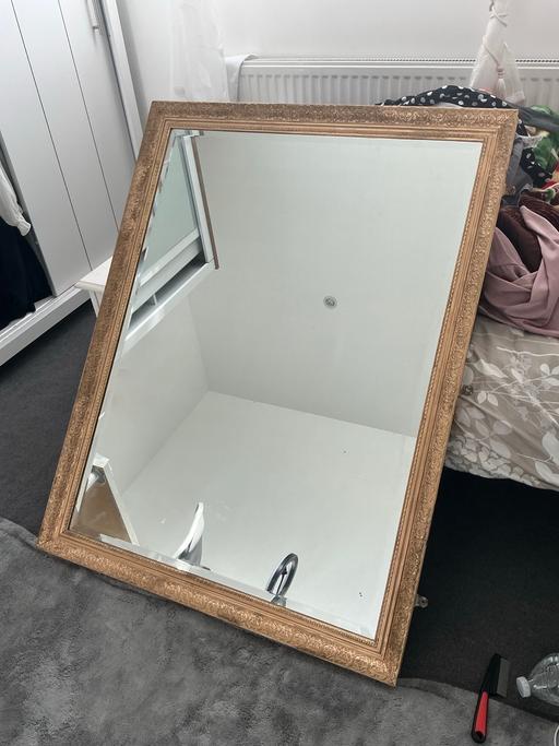Buy & Sell Colindale North West London - Photos for Gold mirror 110 x 85cm old money mirror