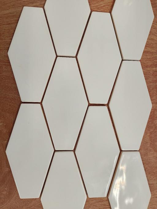 Buy & Sell Great Barr Birmingham - Photos for Hex ivory wall tiles 13.64m2 job lot
