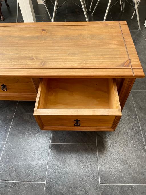 Buy & Sell Albany Park South East London - Photos for Table with 2 drawers