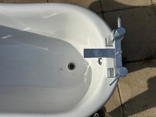 Buy & Sell Marshgate Trading Estate Buckinghamshire - Photos for Traditional freestanding tub with mixer showe