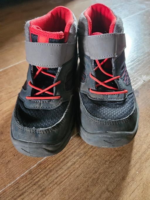 Buy & Sell Wednesbury Sandwell - Photos for Quechua walking boots