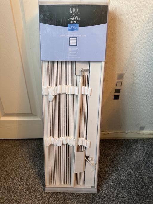Buy & Sell Oldbury Sandwell - Photos for Venetian blind white 60cms wide 160cms drop