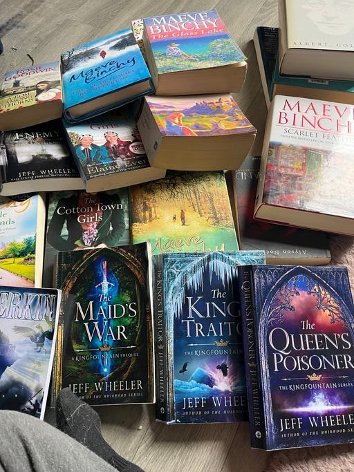 Buy & Sell Wednesfield Wolverhampton - Photos for 19 books bundle