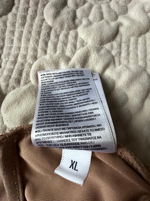 Buy & Sell Ipswich Suffolk - Photos for Burberry sport bra