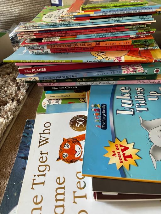 Buy & Sell Bracklesham Bay Chichester - Photos for Large collection childrens books. FREE