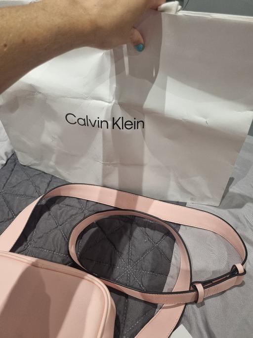 Buy & Sell South Hornchurch East London - Photos for Calvein klein bag