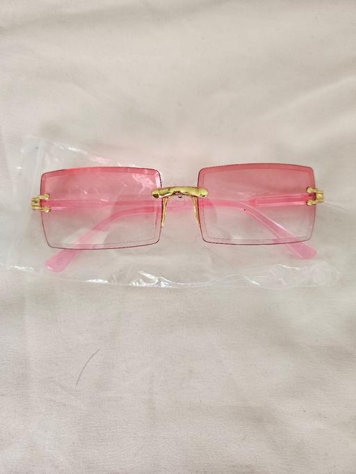 Buy & Sell Newton Doncaster - Photos for Sunglasses..NEW