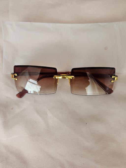 Buy & Sell Newton Doncaster - Photos for Sunglasses..NEW