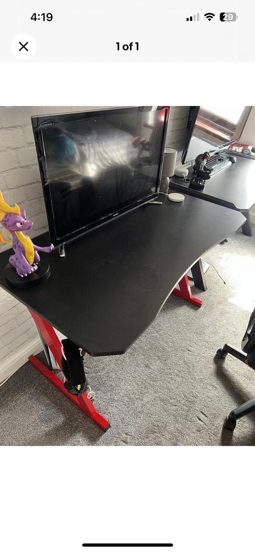 Buy & Sell New Ash Green Sevenoaks - Photos for Gaming desk red/black