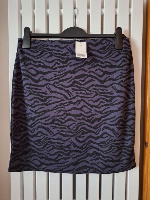 Buy & Sell Ettingshall Park Wolverhampton - Photos for New George Size 14 Skirt