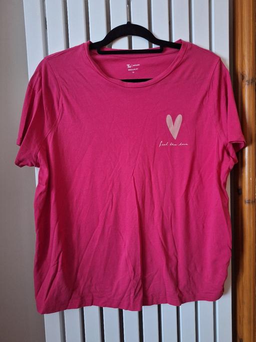 Buy & Sell Ettingshall Park Wolverhampton - Photos for TU Size 16 Feel the love tshirt pink