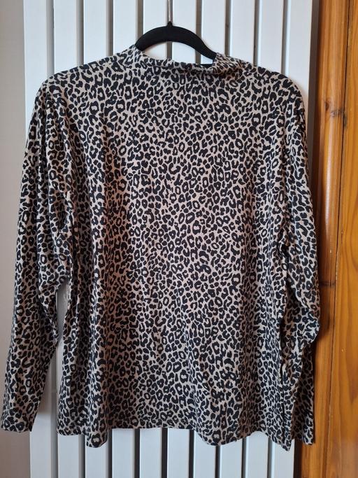 Buy & Sell Ettingshall Park Wolverhampton - Photos for M&S size 22 Long sleeve top