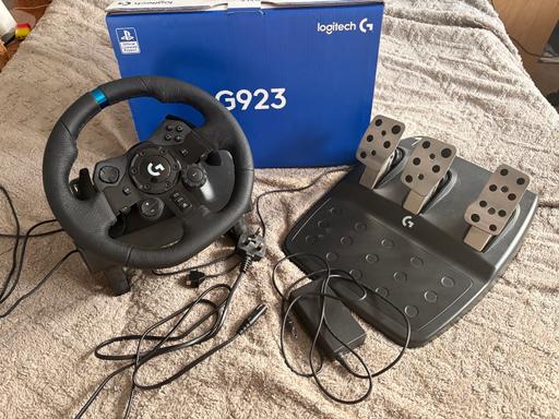 Buy & Sell Sudbury North West London - Photos for Logitech G923 Racing Wheel and Pedals