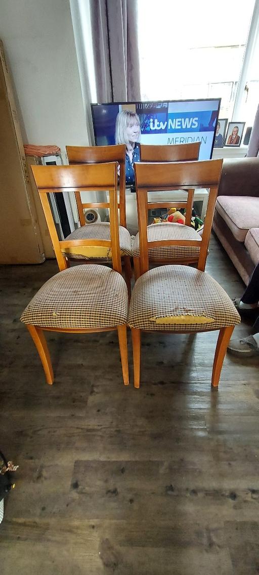 Buy & Sell Shoreham Airport Adur - Photos for 4 Dinning room Chairs