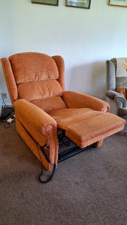 Buy & Sell Shareshill South Staffordshire - Photos for Rimini Riser Recliner Chair