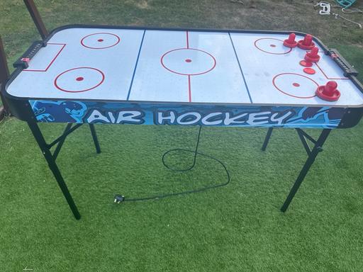 Buy & Sell Southgate North London - Photos for Air hockey table
