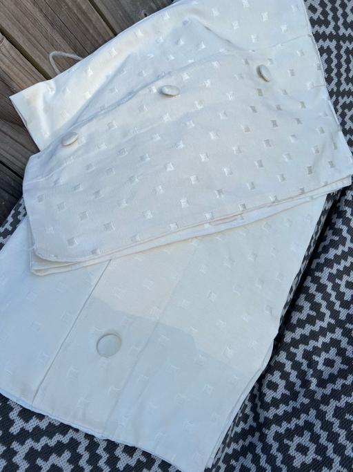 Buy & Sell Hetton-Le-Hole Sunderland - Photos for 2 Cream Pillowcases ( New )