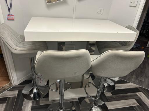Buy & Sell Iffley Oxford - Photos for Table and chairs