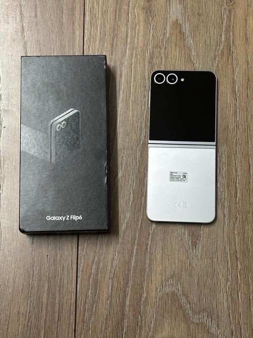 Buy & Sell Lye Dudley - Photos for Samsung Galaxy Z Flip6 - Unlocked 256GB Box